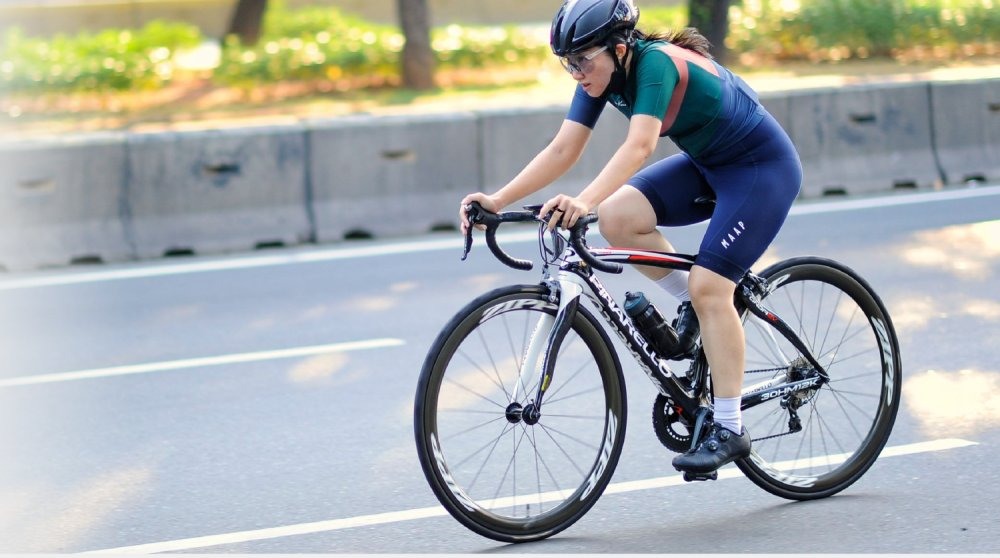 Cyclist wearing Temaura